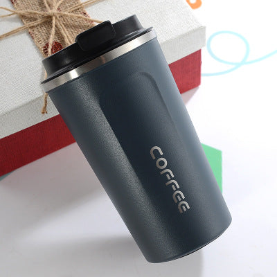 Insulated steel coffee mug lid detail